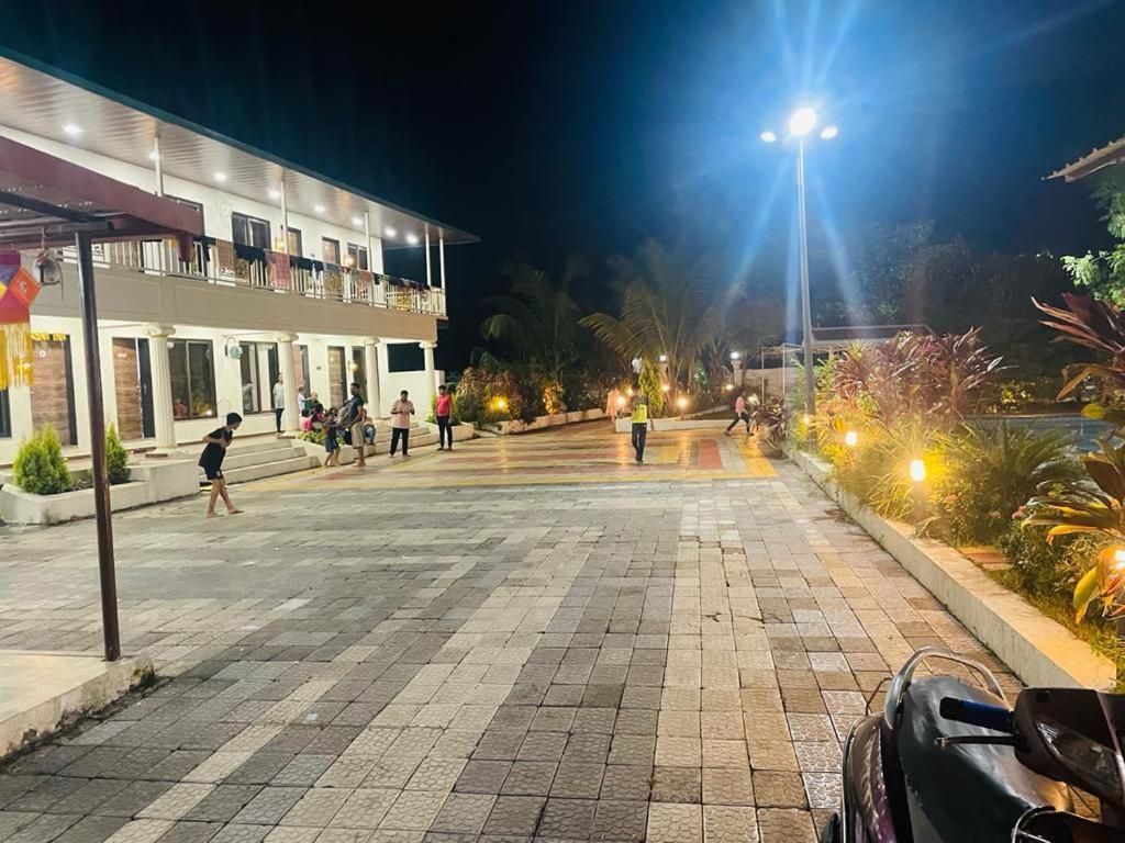The Village Resorts Карджат Екстер'єр фото